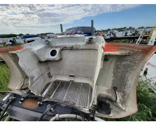 PETERBILT 330 Hood