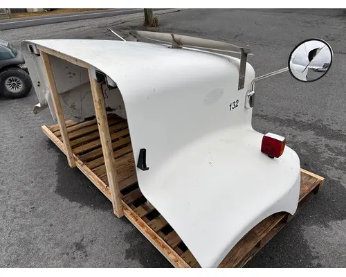 PETERBILT 330 Hood