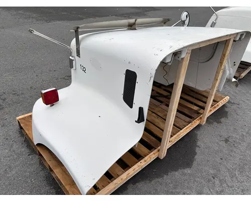 PETERBILT 330 Hood