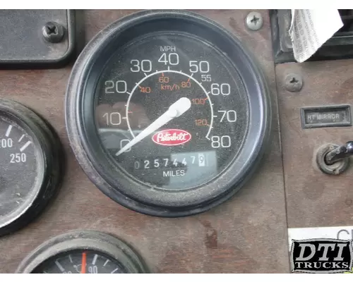 PETERBILT 330 Instrument Cluster