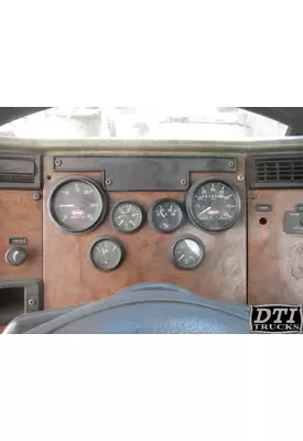 PETERBILT 330 Instrument Cluster