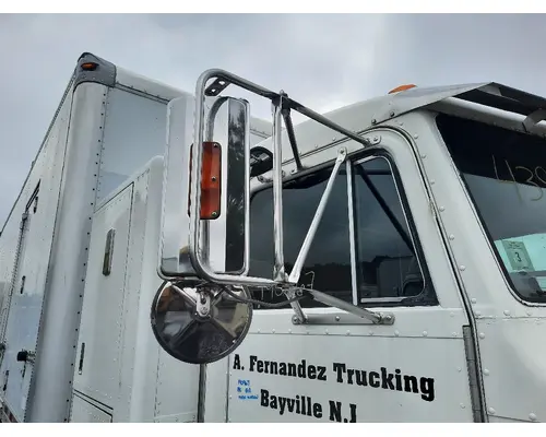 PETERBILT 330 MIRROR ASSEMBLY CABDOOR