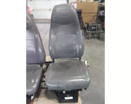 PETERBILT 330 SEAT, FRONT