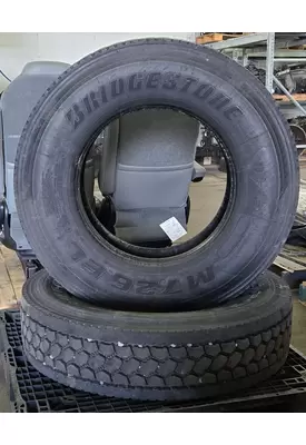 PETERBILT 330 Tires