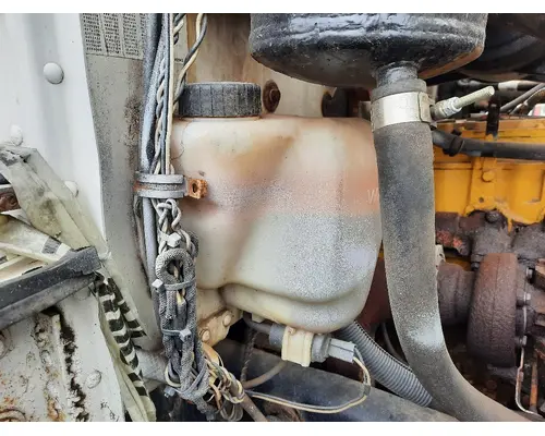 PETERBILT 330 WINDSHIELD WASHER RESERVOIR