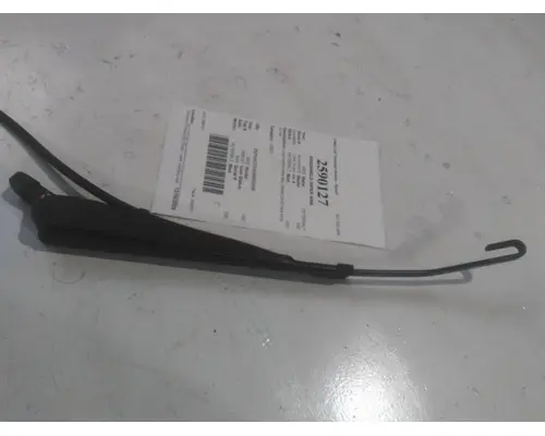 PETERBILT 330 WINDSHIELD WIPER ARM