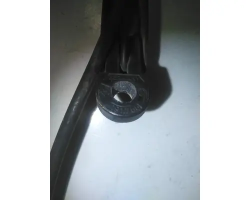 PETERBILT 330 WINDSHIELD WIPER ARM