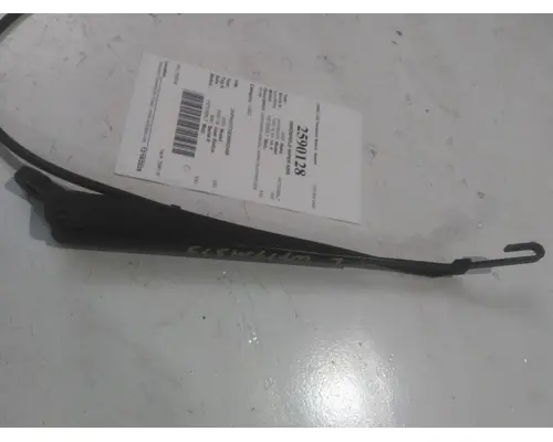 PETERBILT 330 WINDSHIELD WIPER ARM