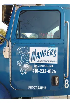 PETERBILT 335 2005-2010 DOOR ASSEMBLY, FRONT