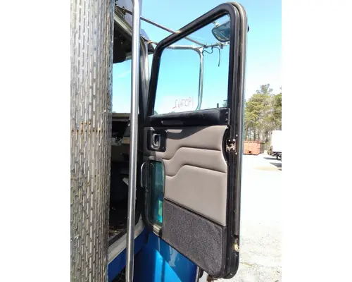 PETERBILT 335 2005-2010 DOOR ASSEMBLY, FRONT