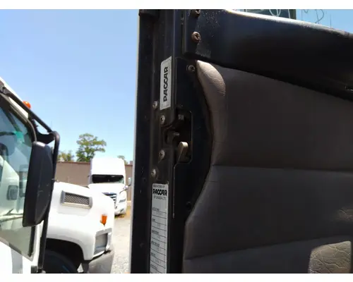 PETERBILT 335 2005-2010 DOOR ASSEMBLY, FRONT