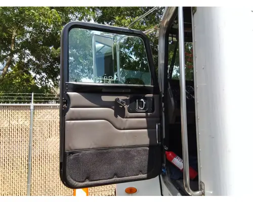 PETERBILT 335 2005-2010 DOOR ASSEMBLY, FRONT