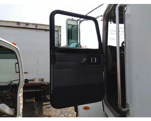 PETERBILT 335 2005-2010 DOOR ASSEMBLY, FRONT
