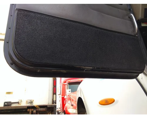 PETERBILT 335 2005-2010 DOOR ASSEMBLY, FRONT