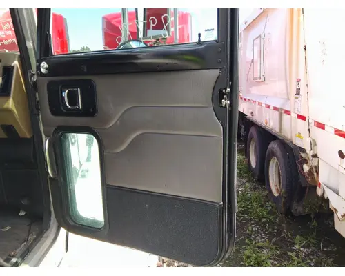 PETERBILT 335 2005-2010 DOOR ASSEMBLY, FRONT
