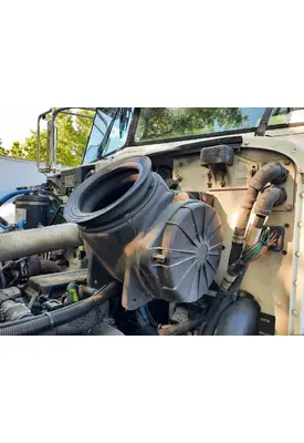 PETERBILT 335 AIR CLEANER