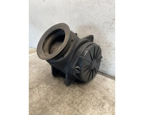 PETERBILT 335 Air Cleaner