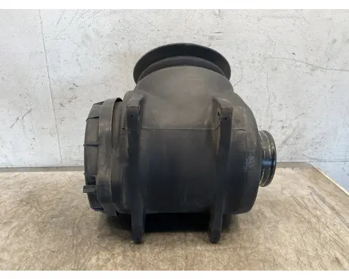 PETERBILT 335 Air Cleaner