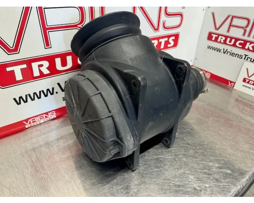 PETERBILT 335 Air Cleaner