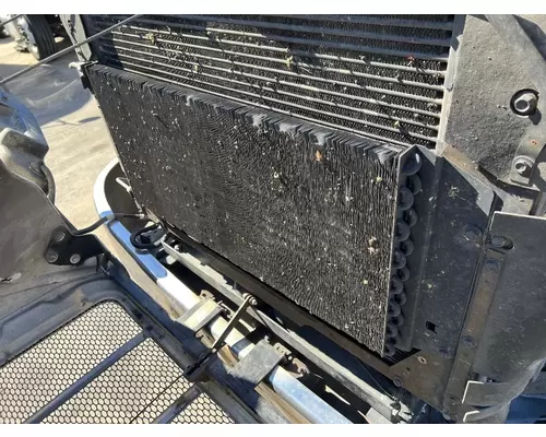 PETERBILT 335 Air Conditioner Condenser