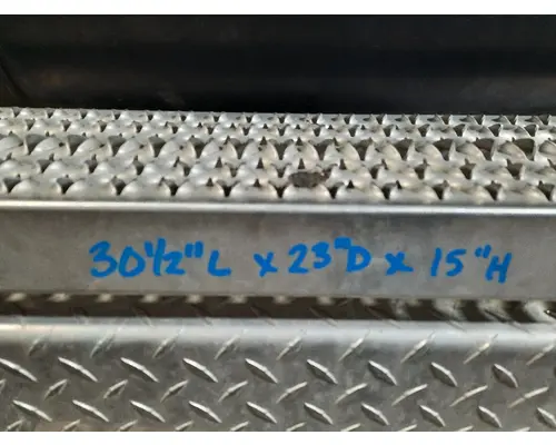 PETERBILT 335 BATTERY BOX