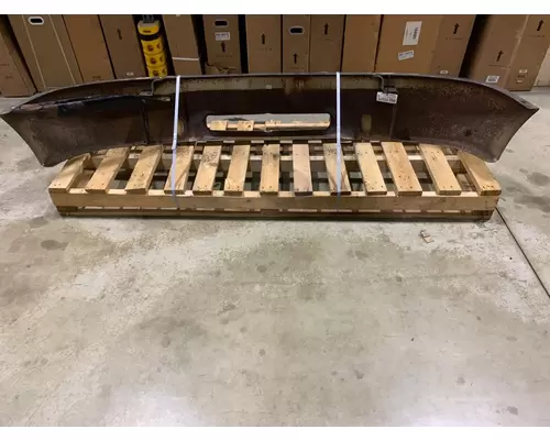 PETERBILT 335 Bumper Assembly, Front