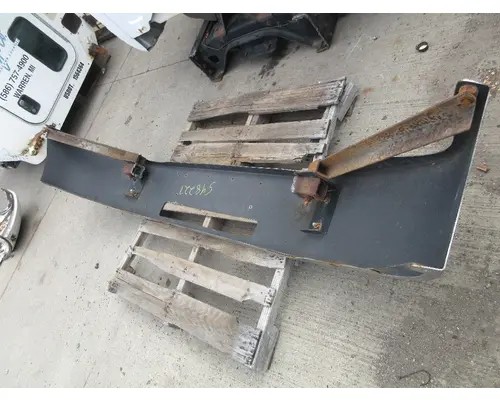 PETERBILT 335 Bumper Assembly, Front