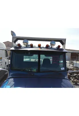 PETERBILT 335 CAB CLIP