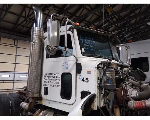 PETERBILT 335 CAB