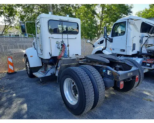 PETERBILT 335 CAB