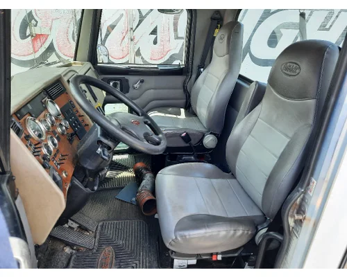 PETERBILT 335 CAB