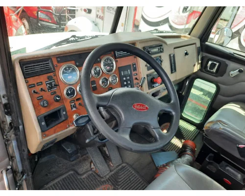 PETERBILT 335 CAB
