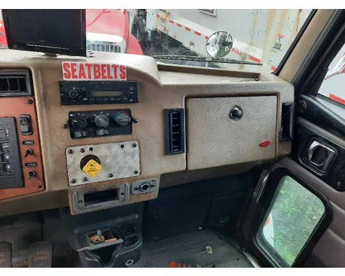 PETERBILT 335 CAB
