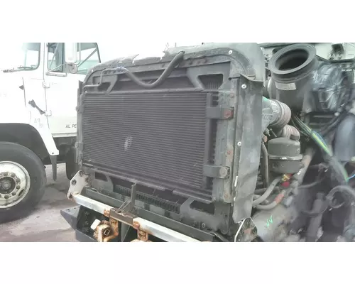 PETERBILT 335 COOLING ASSEMBLY (RAD, COND, ATAAC)