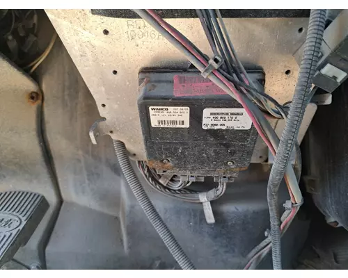 PETERBILT 335 Cab Mount