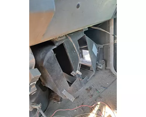 PETERBILT 335 Cab Mount