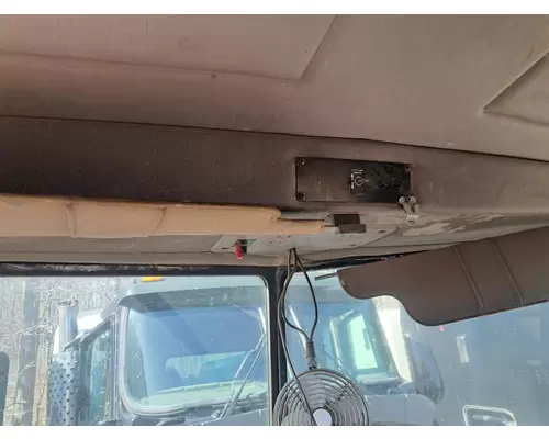 PETERBILT 335 Cab Mount