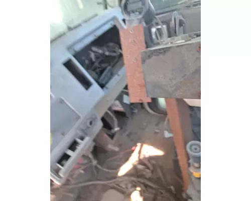 PETERBILT 335 Cab Mount