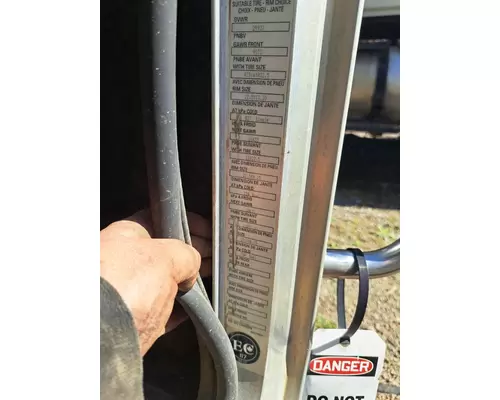PETERBILT 335 Cab Mount