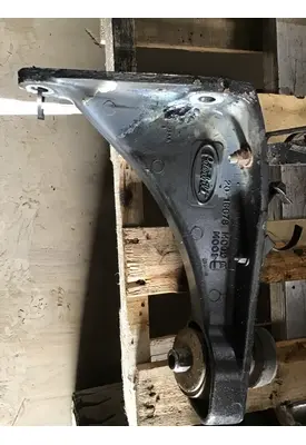 PETERBILT 335 Cab Mounts