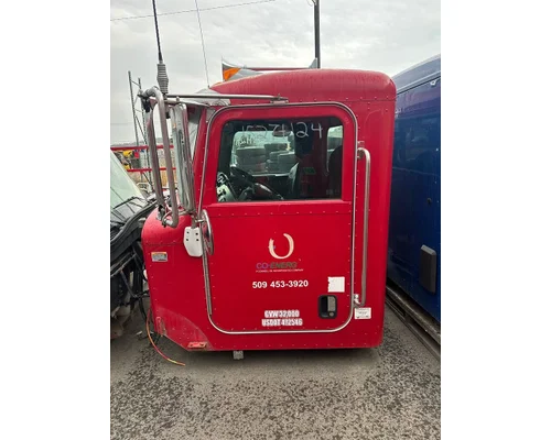 PETERBILT 335 Cab