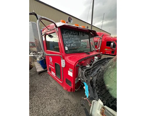 PETERBILT 335 Cab