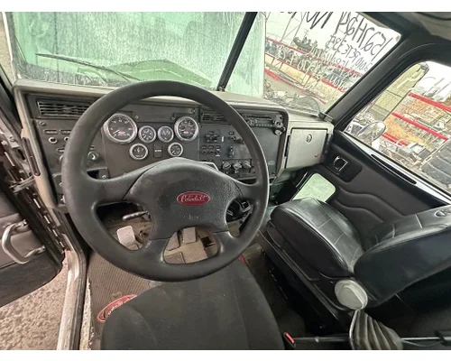 PETERBILT 335 Cab