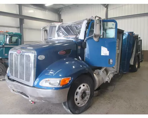 PETERBILT 335 Cab