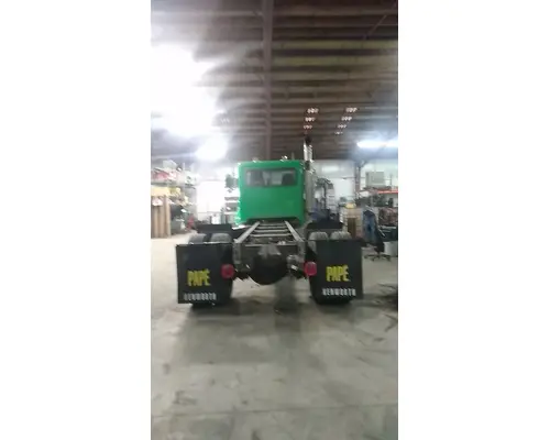 PETERBILT 335 Complete Vehicle