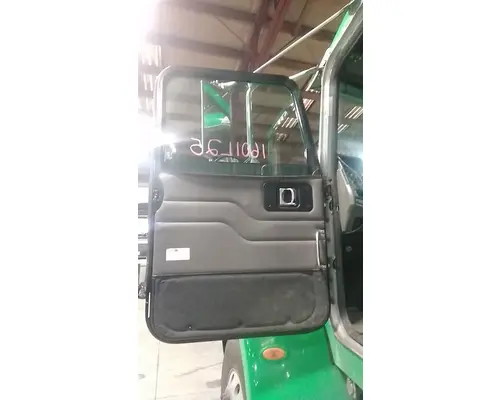 PETERBILT 335 Complete Vehicle