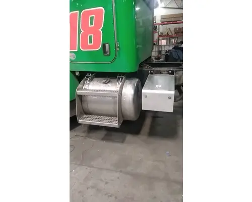 PETERBILT 335 Complete Vehicle