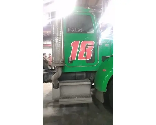 PETERBILT 335 Complete Vehicle