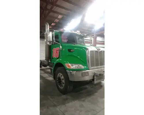 PETERBILT 335 Complete Vehicle