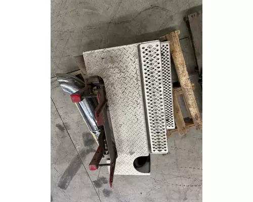 PETERBILT 335 DPF (Diesel Particulate Filter)